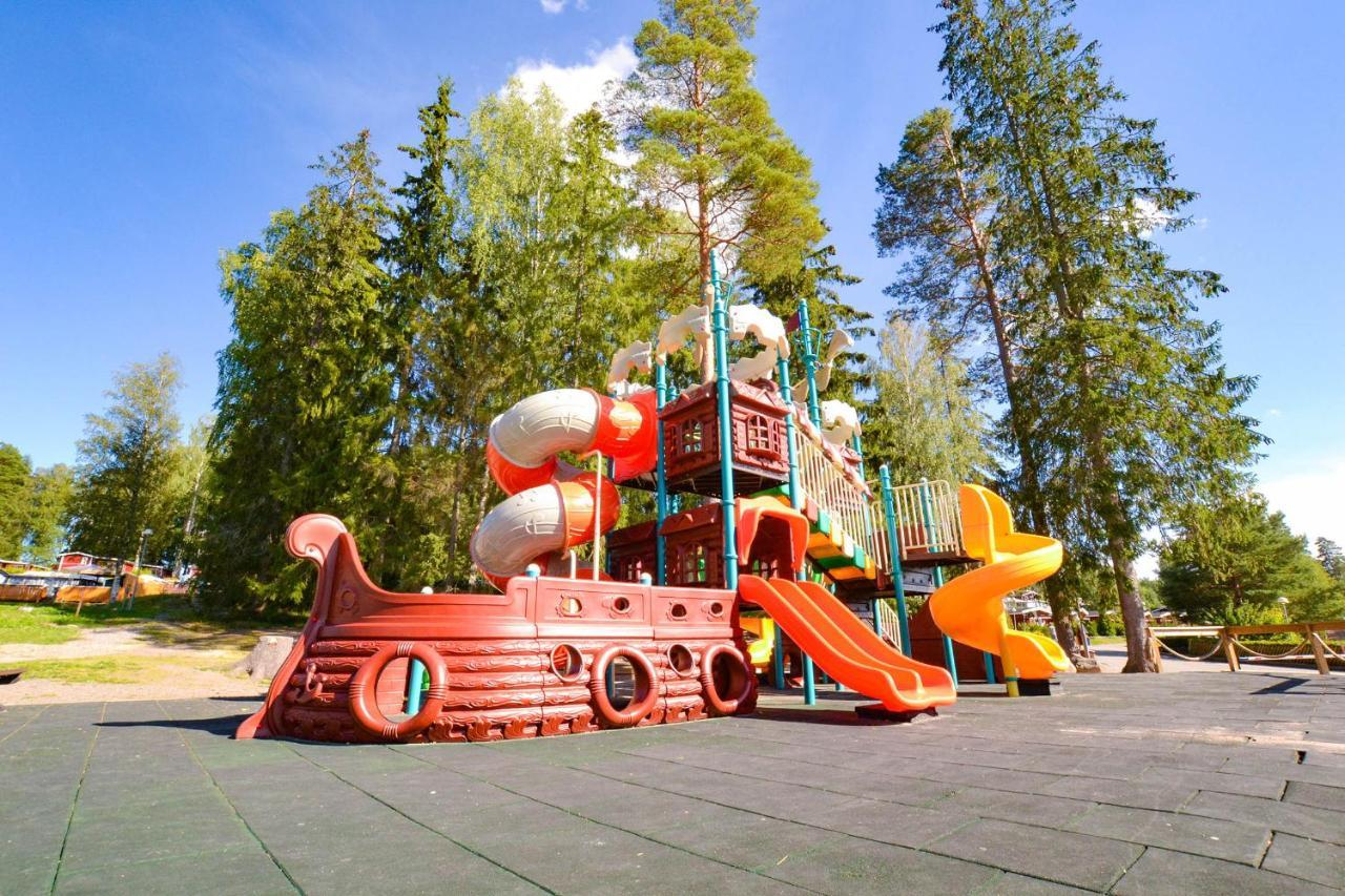 Arjaeng Camping & Stugor Sommarvik 外观 照片
