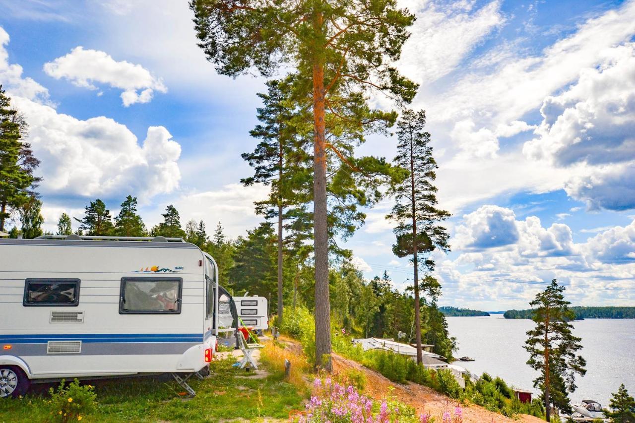 Arjaeng Camping & Stugor Sommarvik 外观 照片
