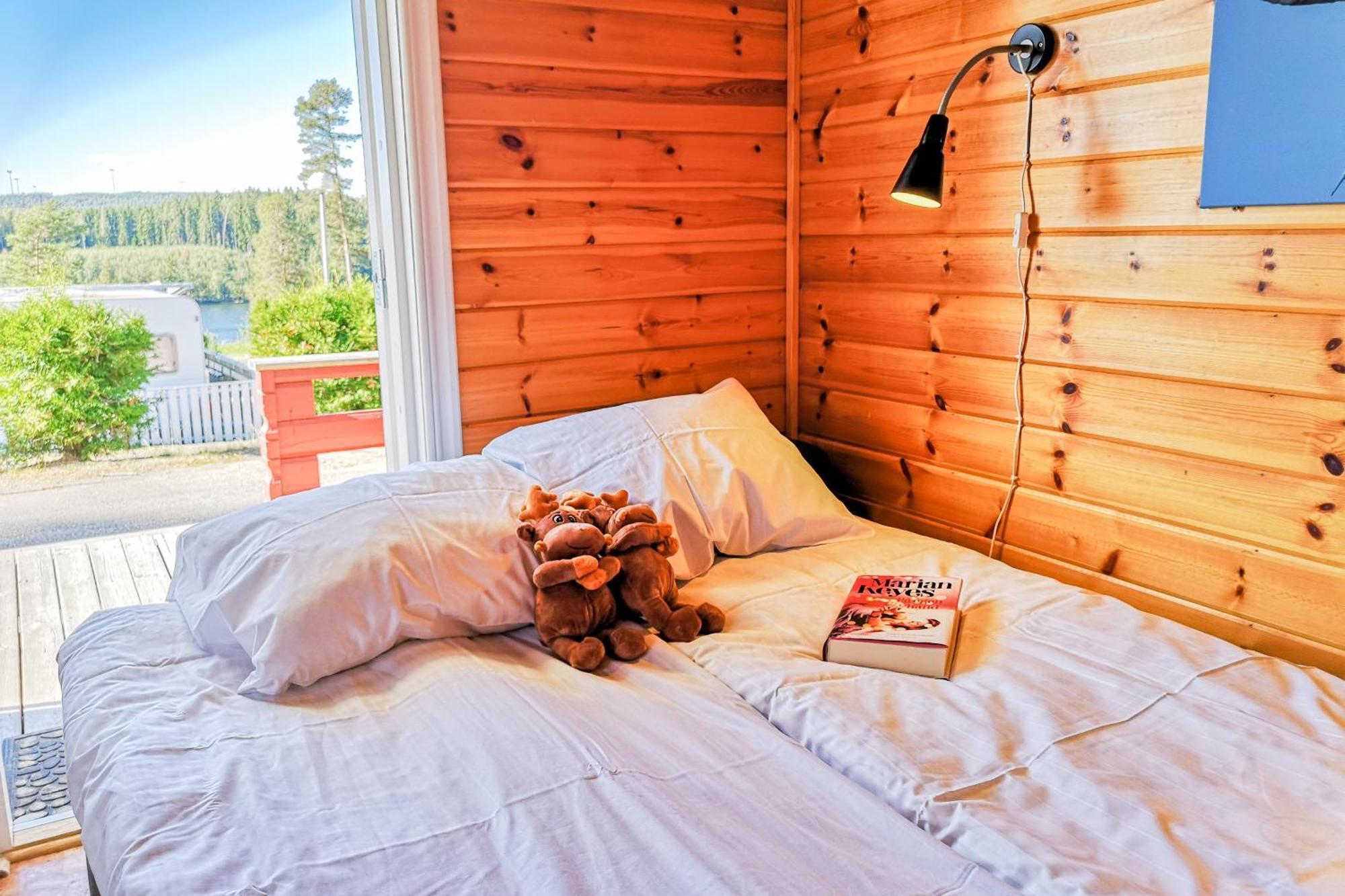 Arjaeng Camping & Stugor Sommarvik 客房 照片